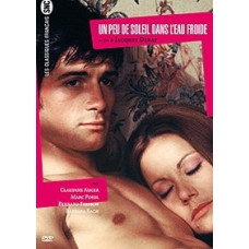Немного солнца в холодной воде [DVD]